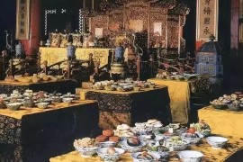皇帝一餐几百道菜 吃不完的菜都怎么处理了？
